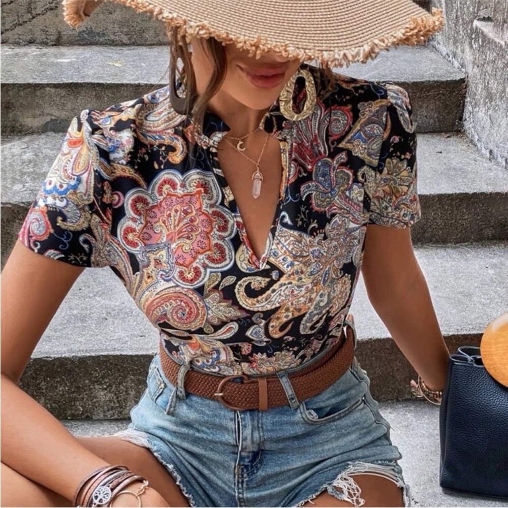 Paisley Print Trendy Spring Top - Picture 3 of 5